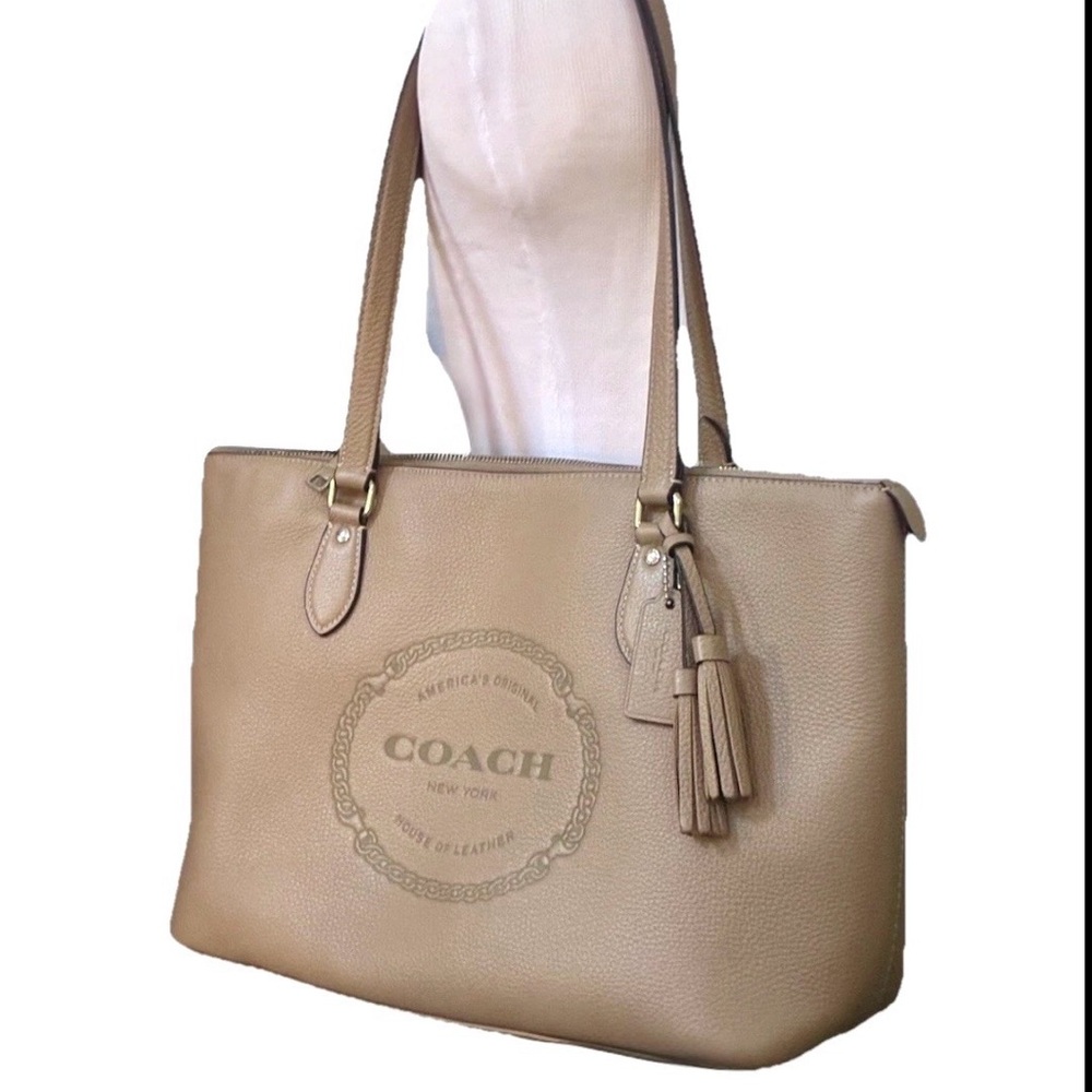 Coach Beige Pebbled Leather Large Carryall Tassels Fob Tote Bag Hangtag F2332